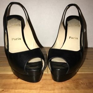 CHRISTIAN LOUBOUTIN Prive Black Peep Toe 38 1/2